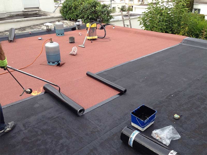 Étanchéité toit plat terrasse plateforme roofing - Firmethitane Toit Façade : Artisan couvreur en Belgique : Nous utilisons la membrane d’étanchéité goudronné (bitume) pour tous les types de toitures plates, terrasses, …plateforme. Intervention en Belgique : région Flamande, Wallonne, Bruxelles, Liège …